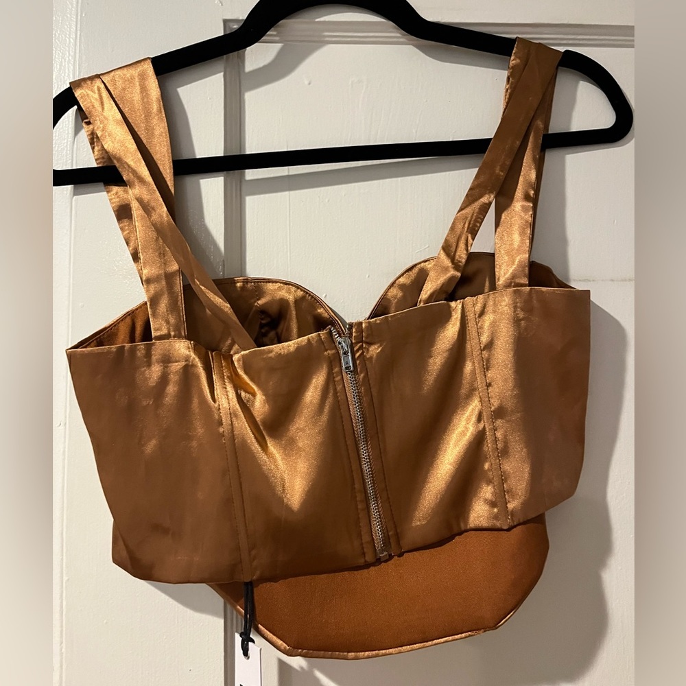 NTW tic toc Gold crop top